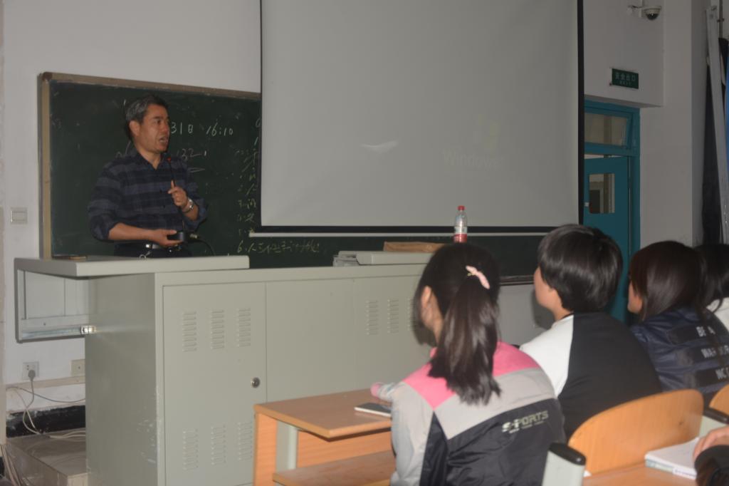 汽车与物流学院学工办主任王尚宏